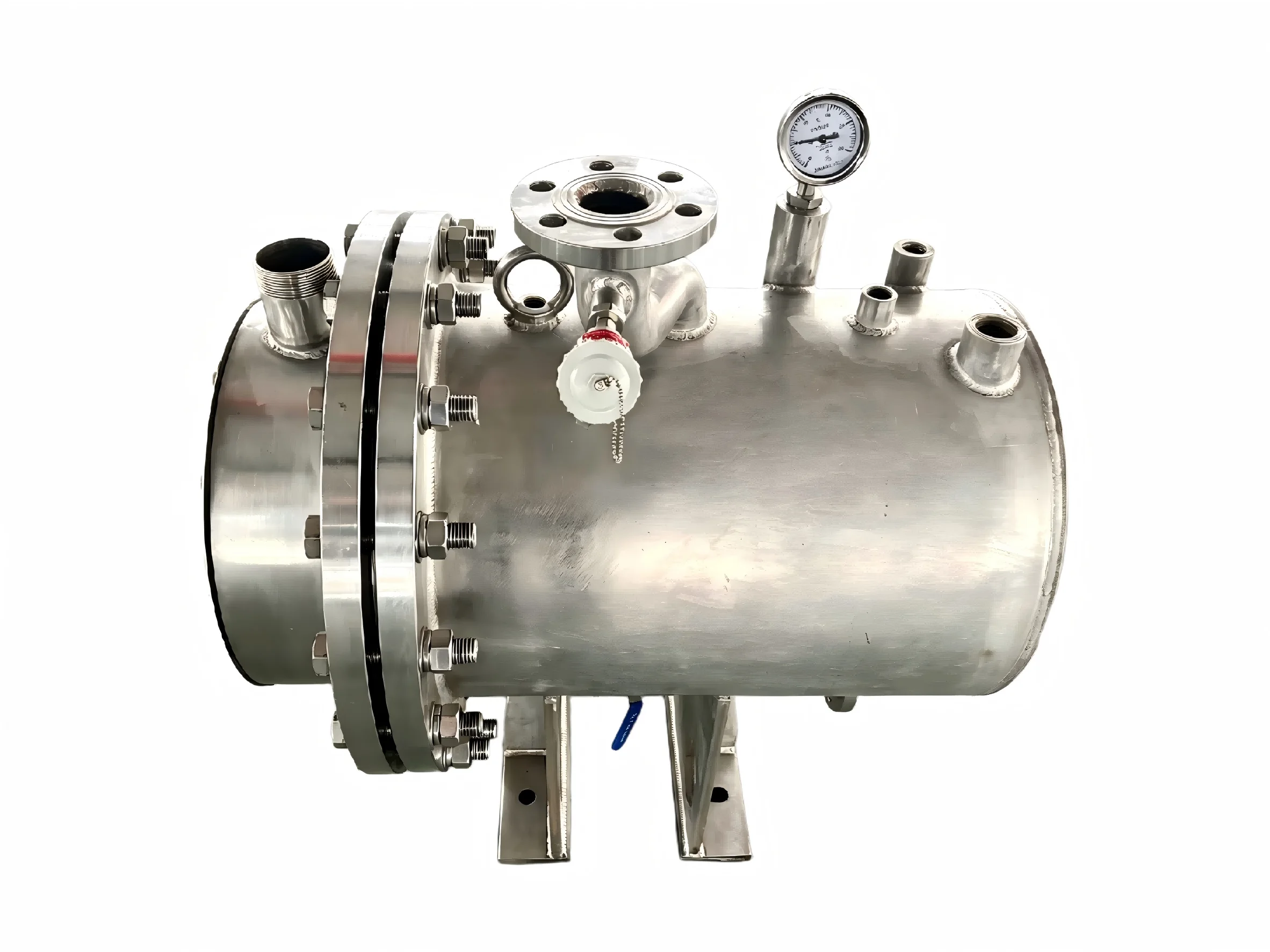 electric-liquid-process-fluid-heaters Compact marine fresh water heater with pressure vessel and connections