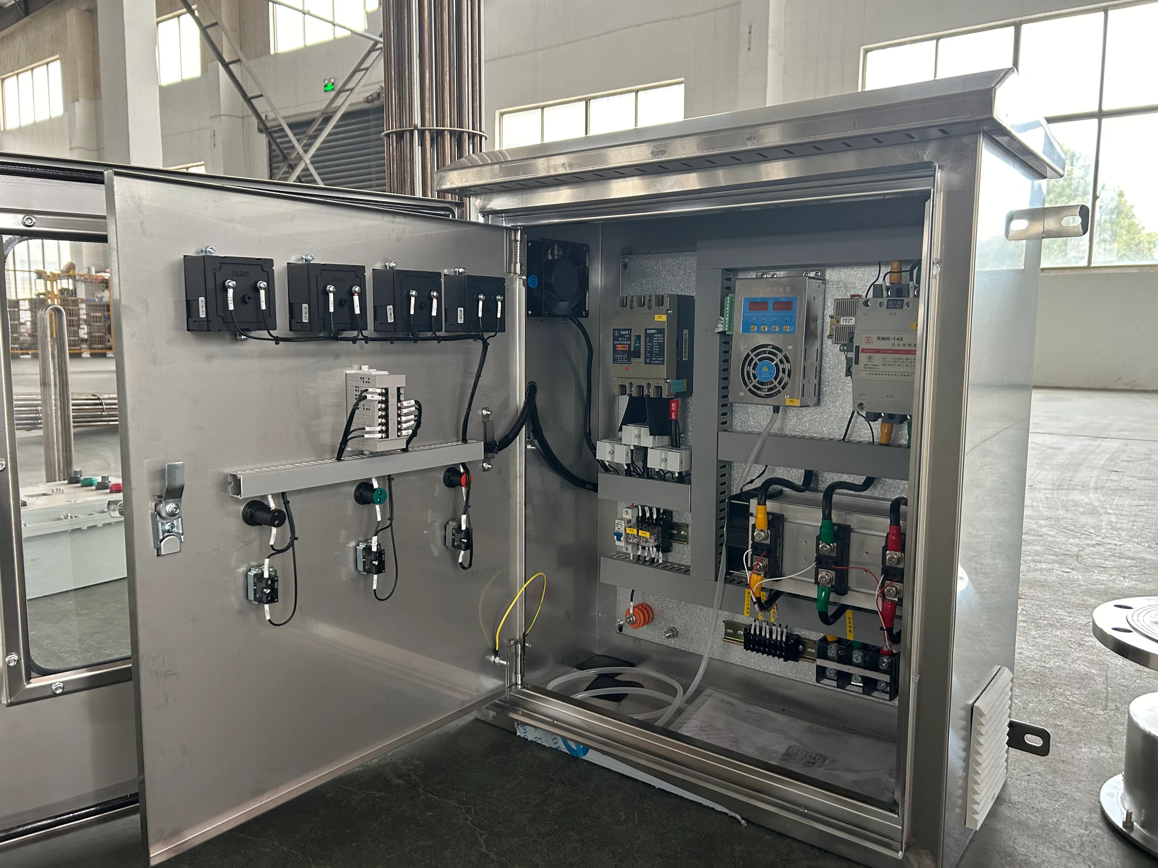 U-shaped tubular heating element control panel with temperature control and electrical protection